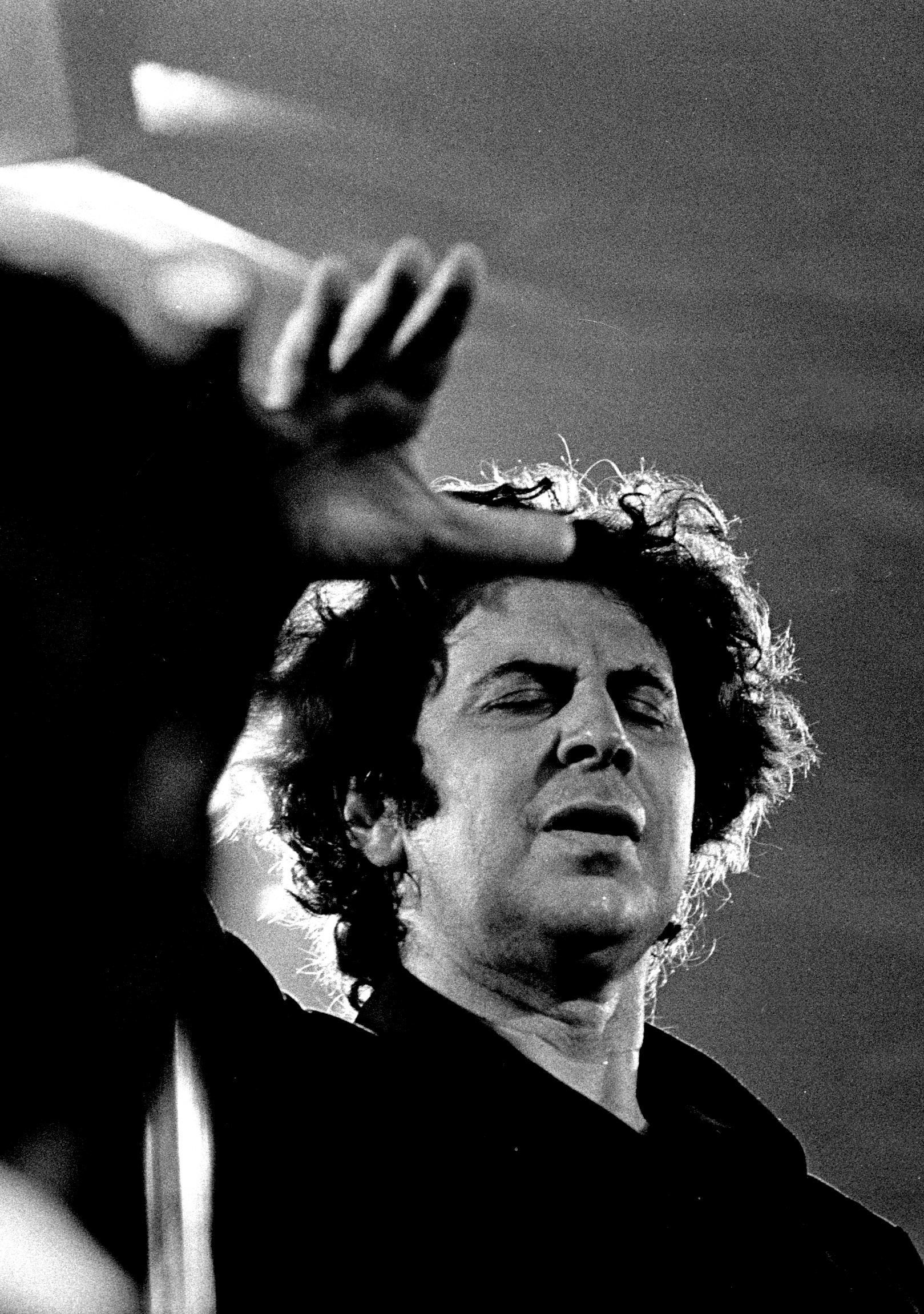 mikis theodorakis01 1